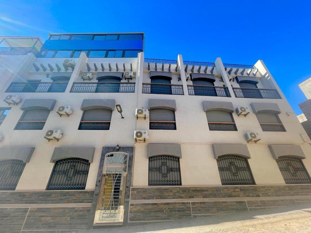 Maison Lyazid Appartement *